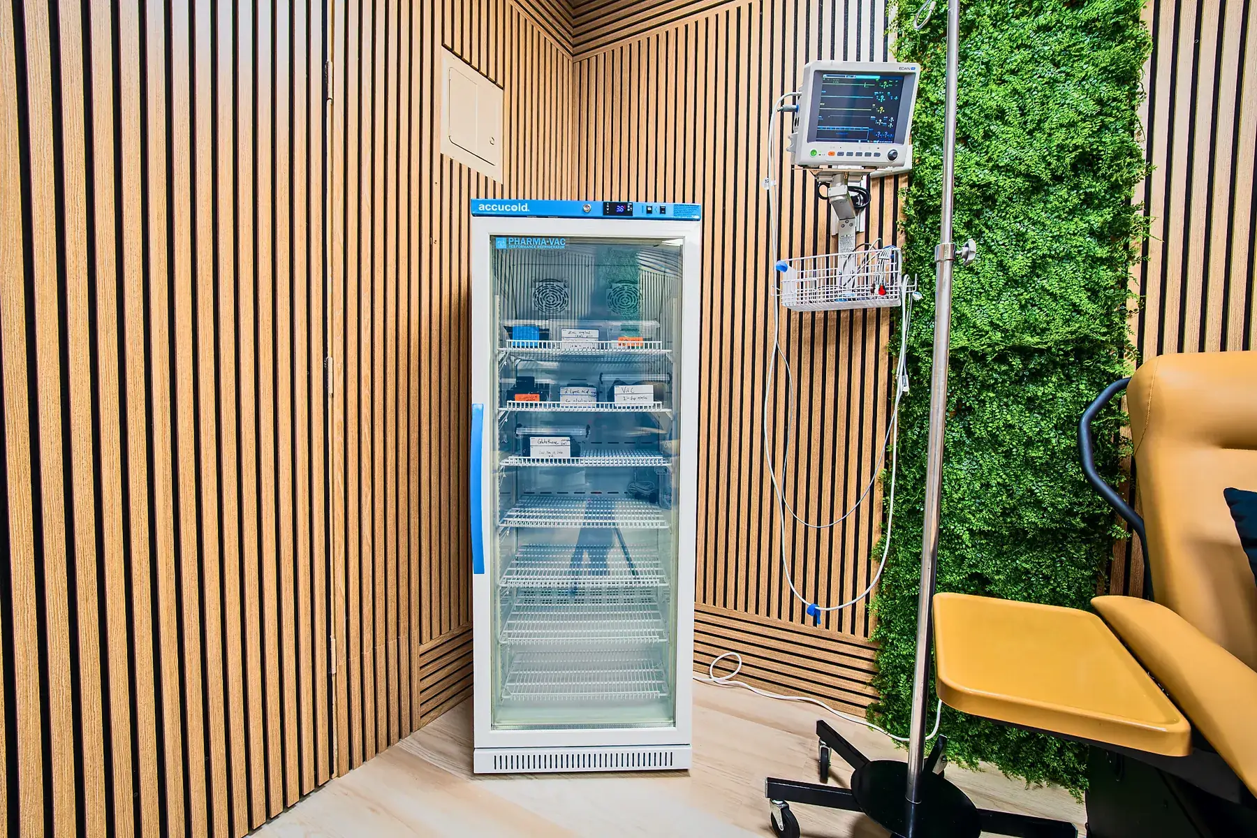 The medical refrigerator and infusion chair in the treatment room